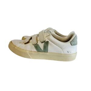 Veja Women's Recife Logo Sneakers Size 9 Extra White with Steel Logo